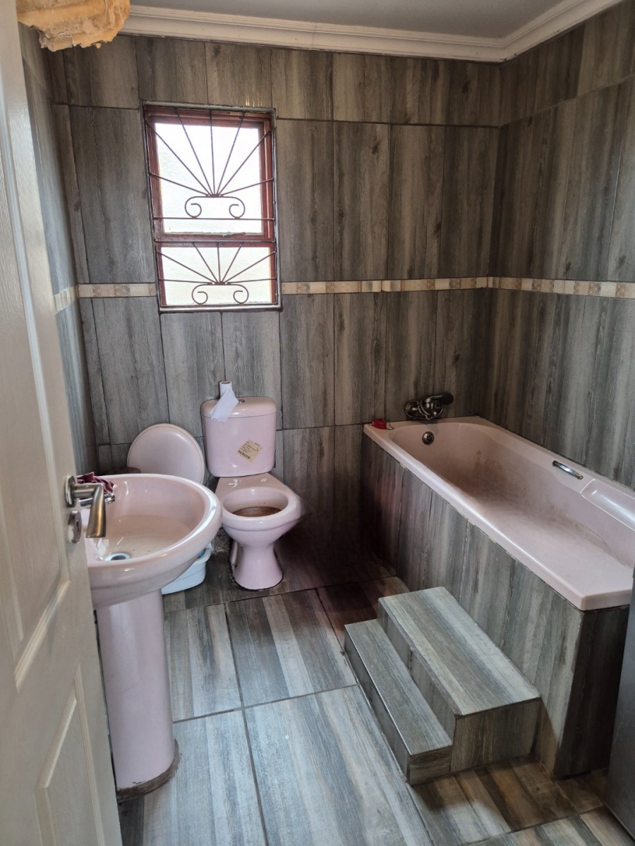 3 Bedroom Property for Sale in Kwazakhele Eastern Cape
